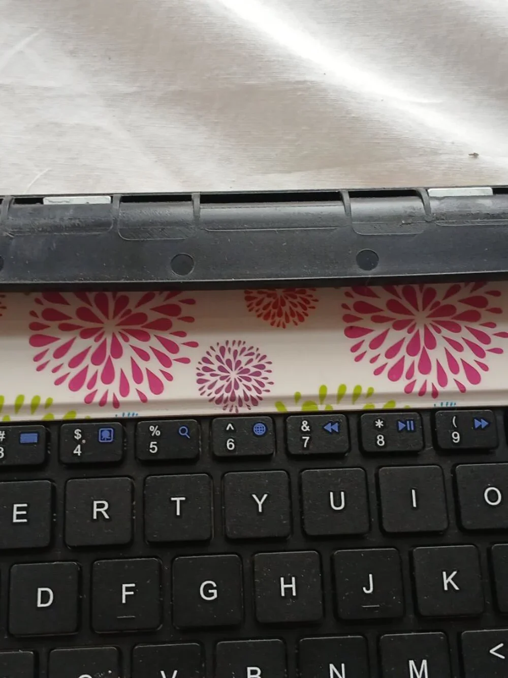 iPad Air Bluetooth Keyboard DGIPA5ABK White Pink Green Slim Case